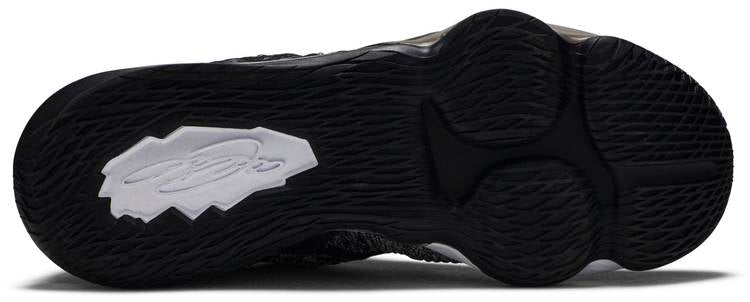 Nike LeBron 17 In The Arena