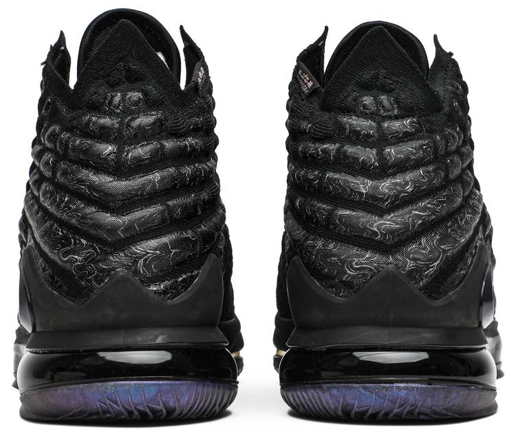 Nike LeBron 17 Global Currency
